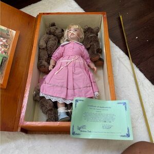 Enormous Duck House LTD ED Goldilocks Fairy Tale Classics Dolls
